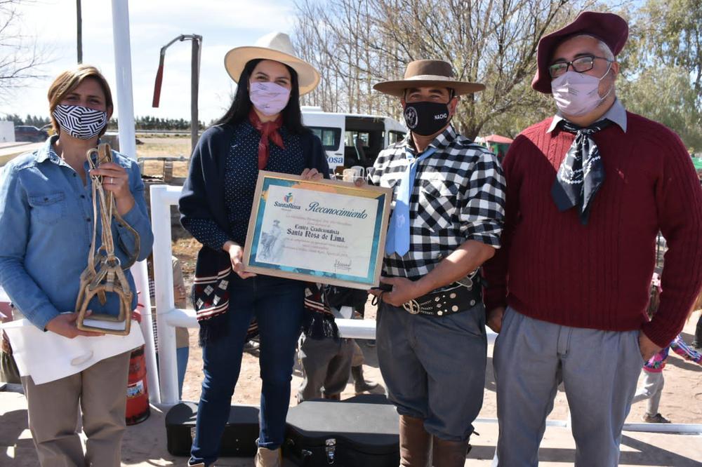 240196258_382619606568965_8726430247686466396_n