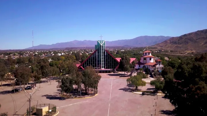 SANTUARIO-VIRGEN-DE-LOURDES-EL-CHALLAO-2