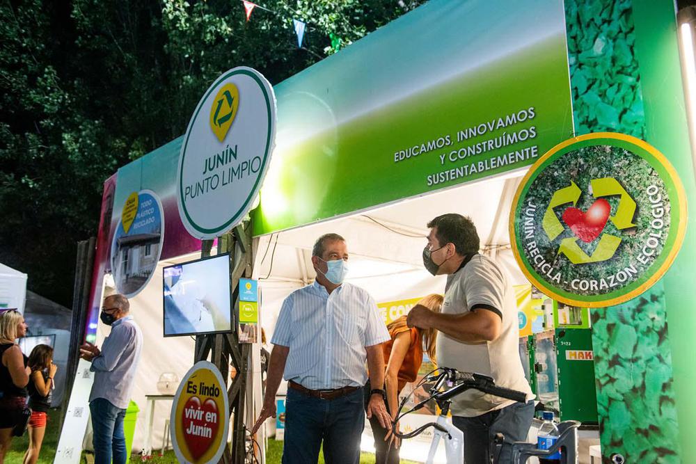 JUNIN-PUNTO-LIMPIO-RECOLECTO-60-MIL-BOTELLAS-PLASTICAS-EN-LA-FIESTA-DE-LA-VENDIMIA-Y-ENCUENTRO-DE-LAS-NACIONES-6