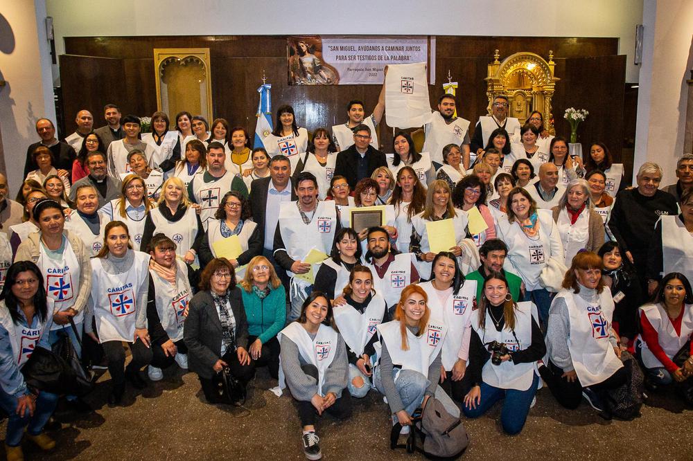 Voluntarios-de-Caritas-diosesana