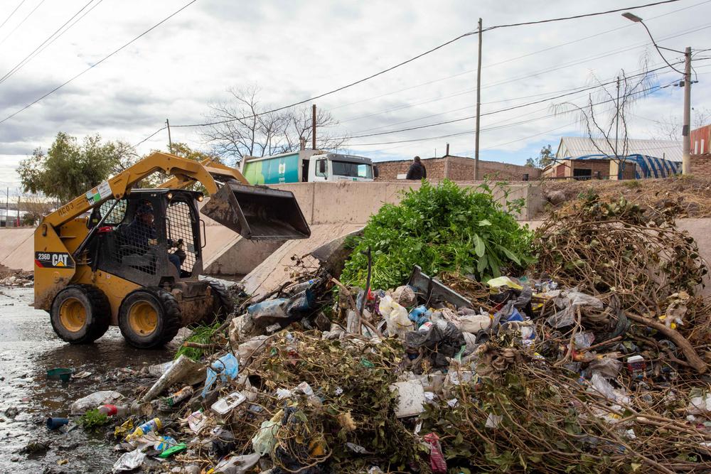 d2aa1825-f272-2d3d-15fa-43ee5e04c465 (1)