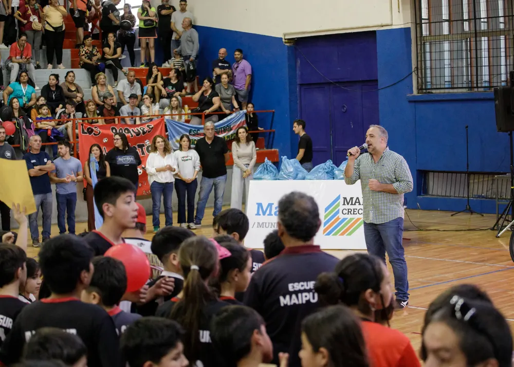 Torneo fútbol Maipú 4