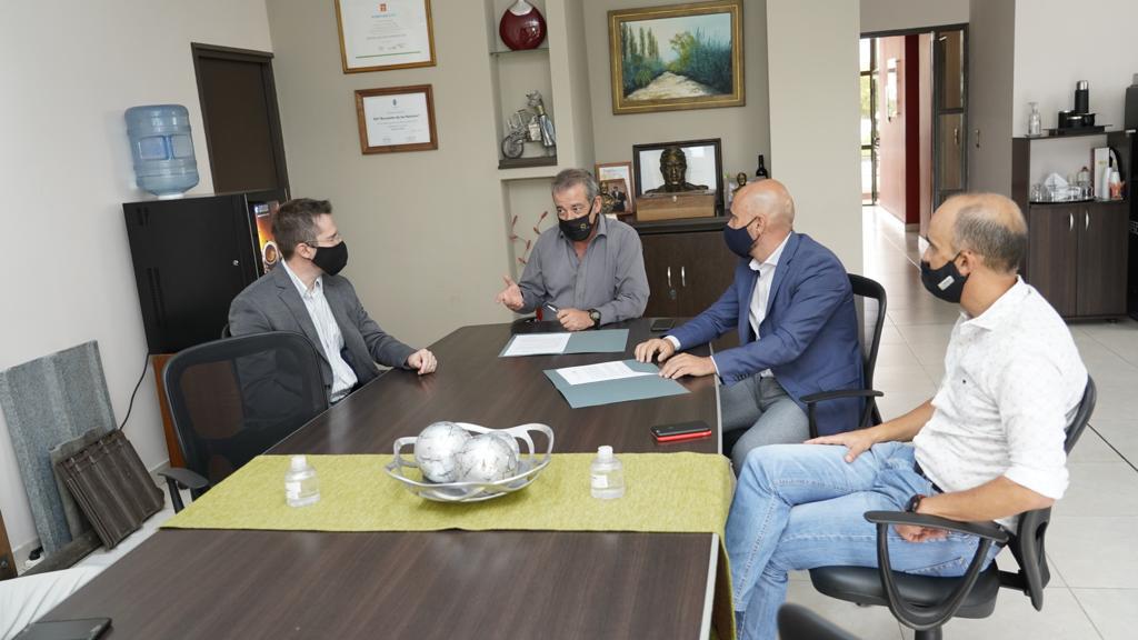 ACUERDO-ENTRE-LA-MUNICIPALIDAD-DE-JUNIN-Y-LA-FUNDACION-DE-LA-UNIVERSIDAD-NACIONAL-DE-CUYO-1