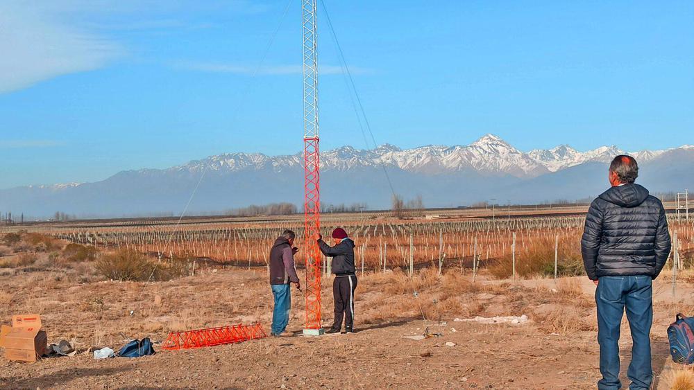 Antena-de-Estacion-Metereologica-Tgto-1536x864