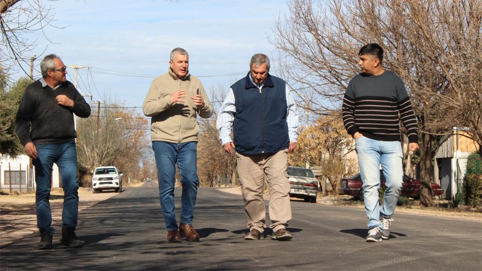 FOTOS-Visita-de-Asfalto-de-Alem-Norte-con-el-Administrador-de-Vialidad-Provincial-Osvaldo-RomagnoliIMG_3735