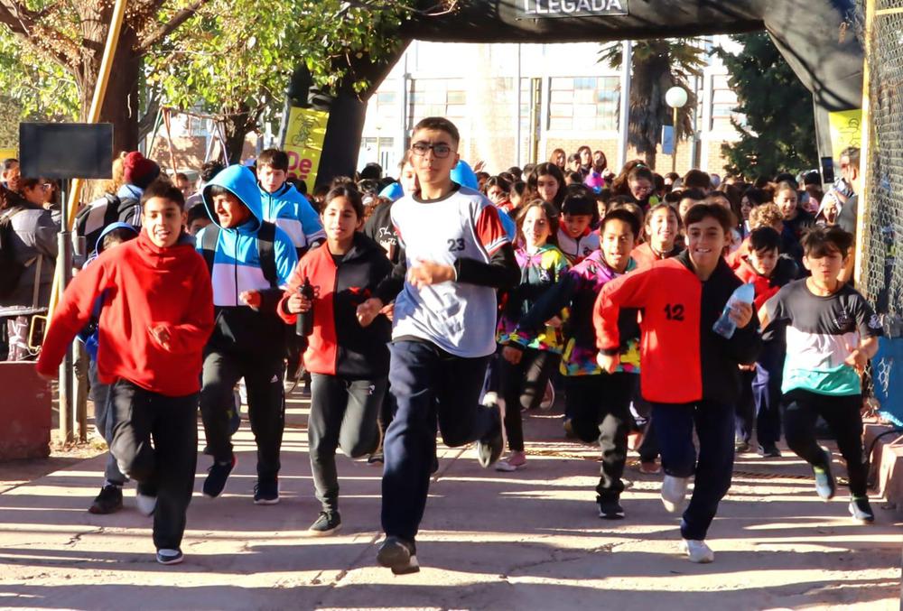 Largada maratón estudiantil
