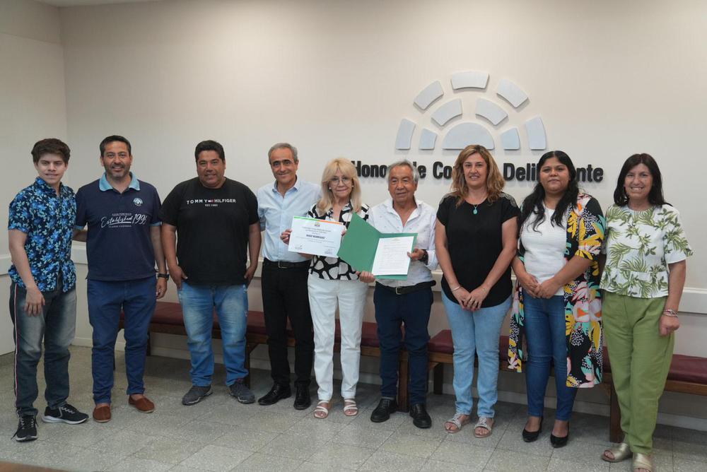 HUGO-RODRIGUEZ-EL-ALQUIMISTA-DE-LA-LUZ-13