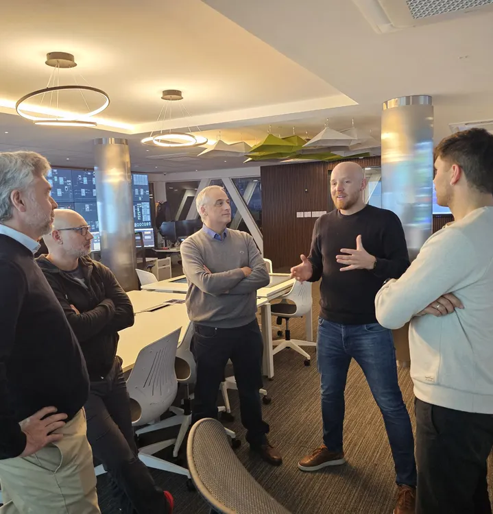 multimedia.grande.ba1660a2f548087f.Z3JhbmRlLndlYnA=