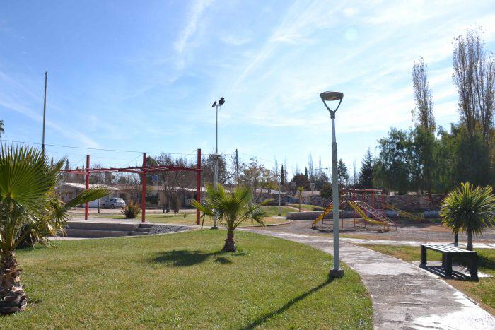 Luminarias-LED-Plaza-del-barrio-Jardín-El-Sauce-6-700x467