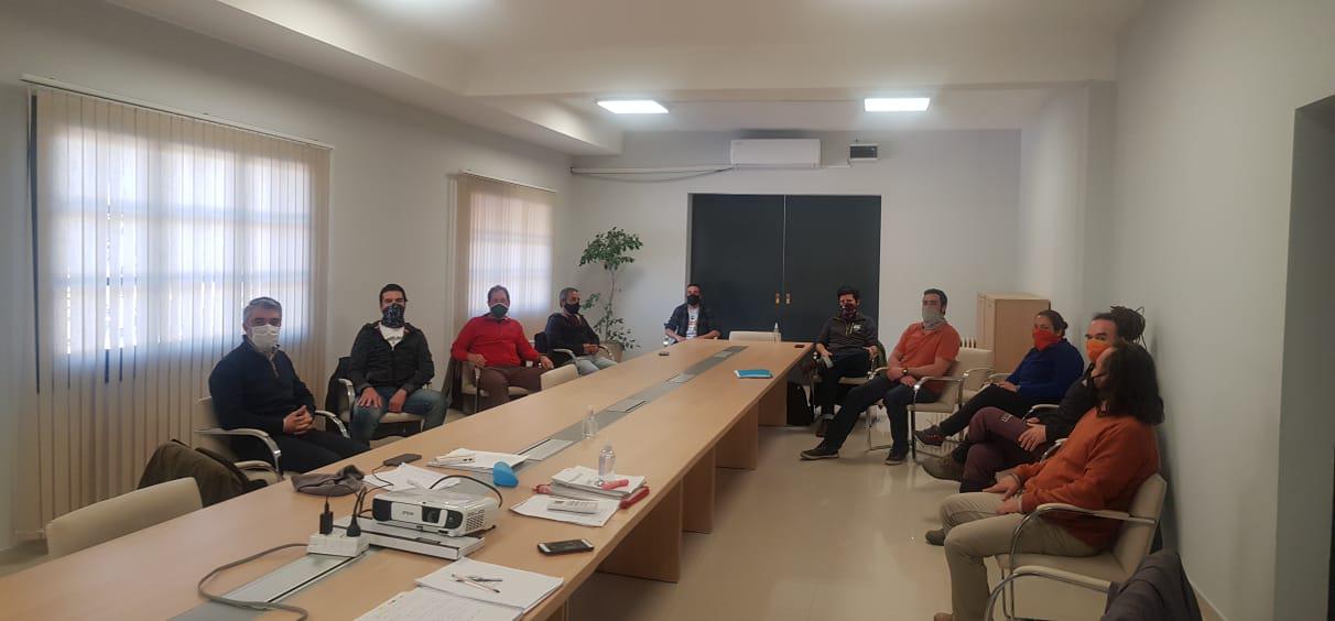 Bragagnolo-reunido-con-prestadores-de-turismo-aventura