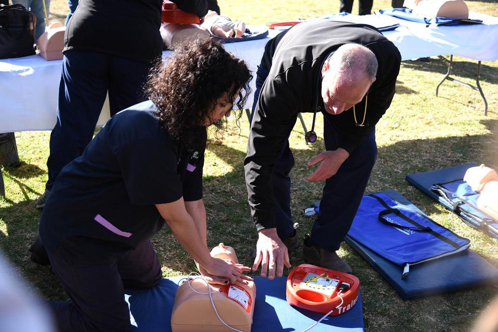 Capacitacion-sobre-reanimacion-cardiopulmonar-Imagenes-ilustrativas-3