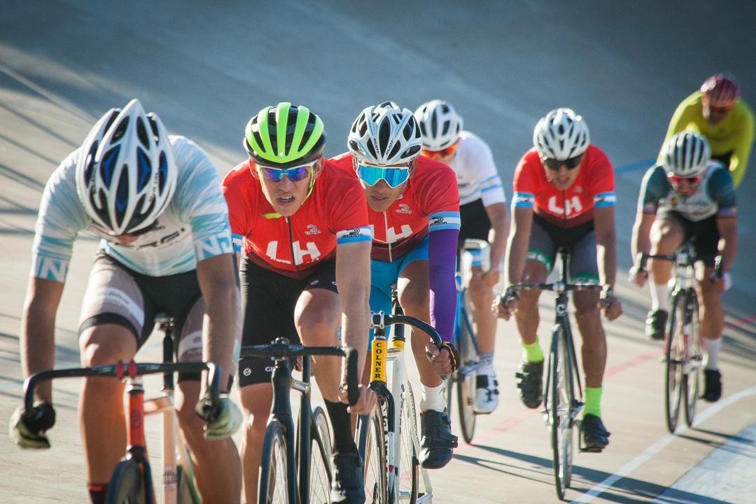 Equipo-Ciclismo-Las-Heras-en-Velodromo-4
