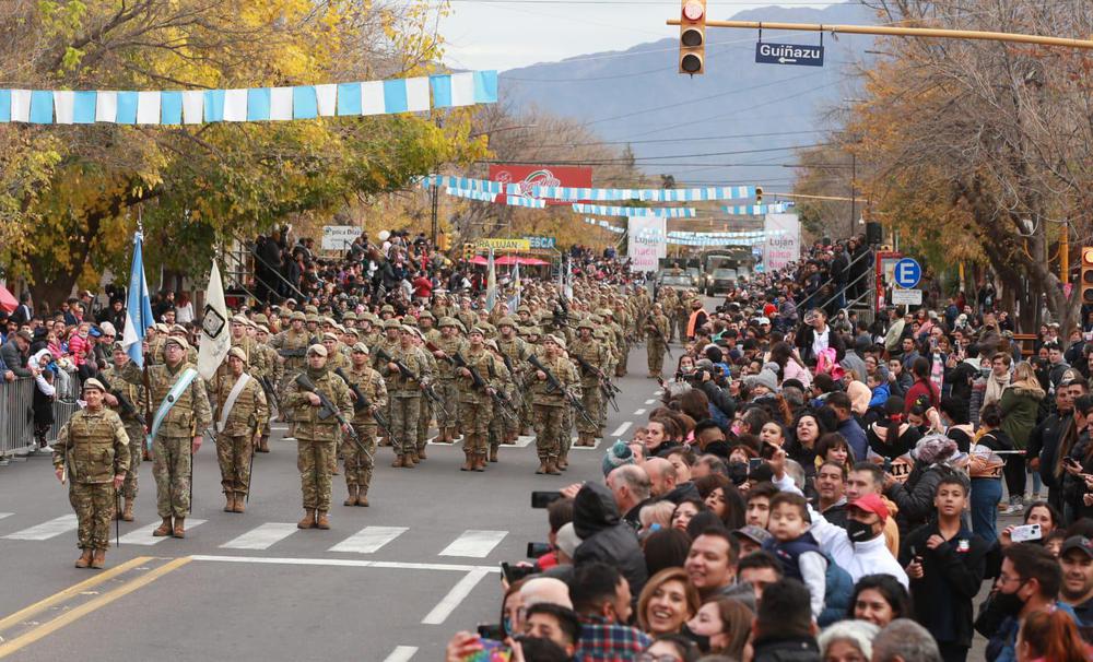 El gran desfile cívico militar en proximo 12 de mayo
