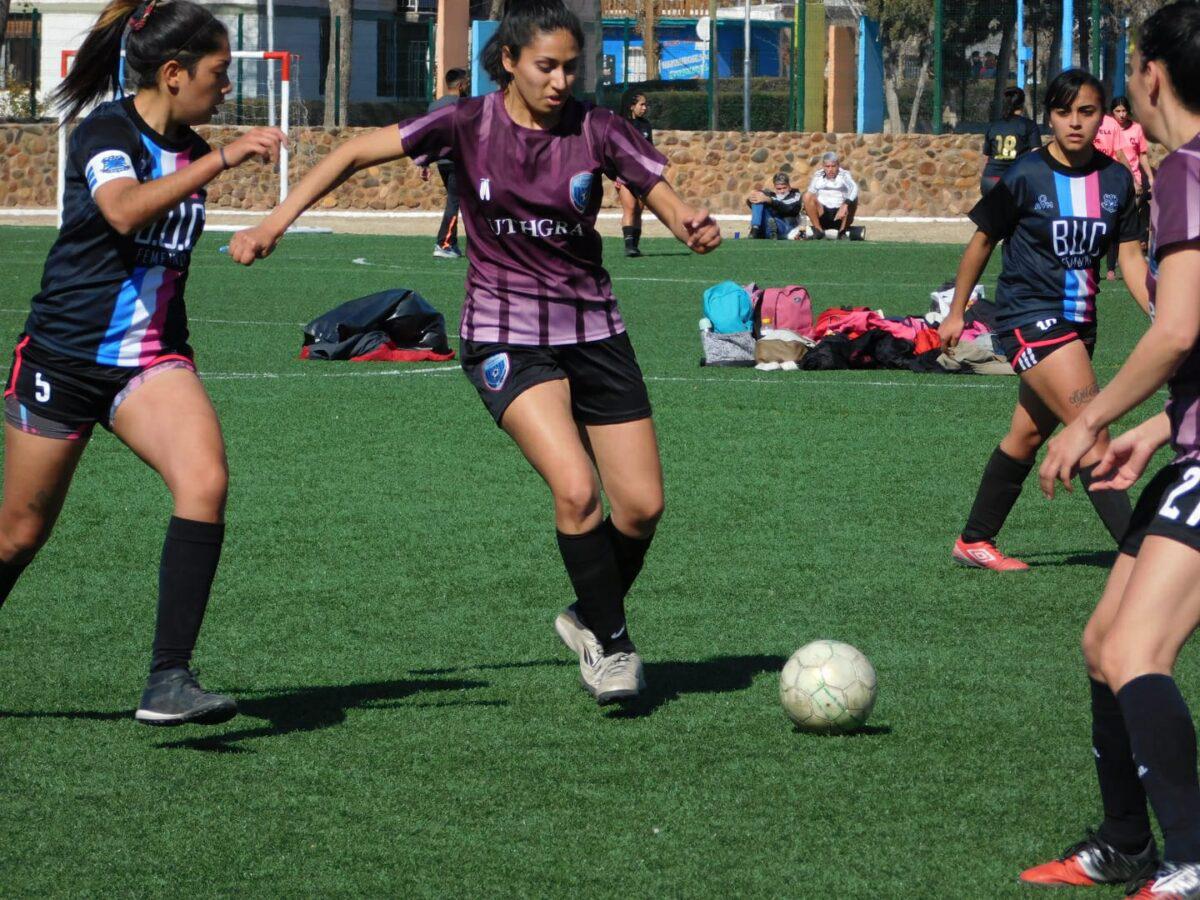 Futbol-femenino-1-1200x900