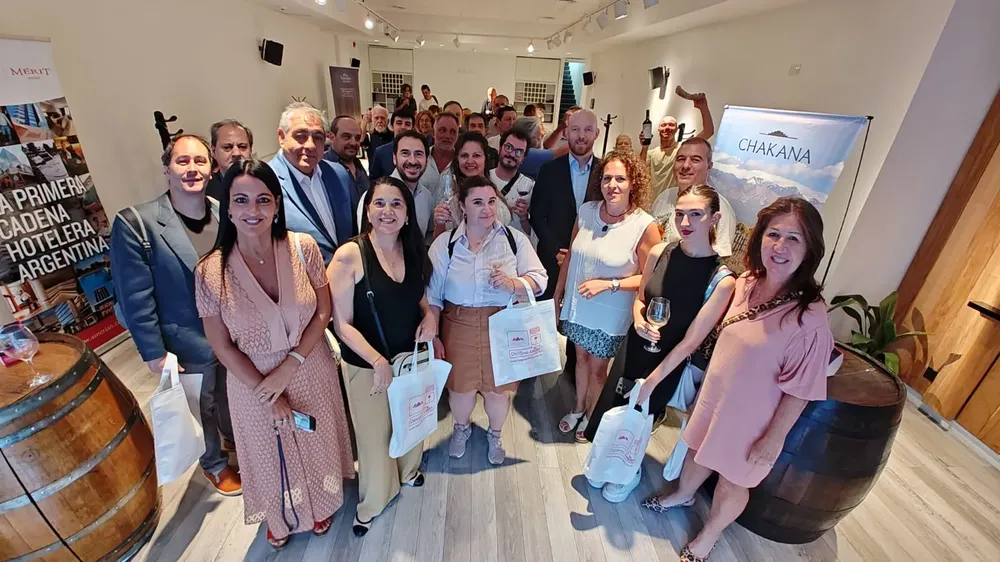 multimedia.grande.9392a523a3224ad1.RWwgaW50ZW5kZW50ZSBFc3RlYmFuIEFsbGFzaW5vIGVfZ3JhbmRlLndlYnA=