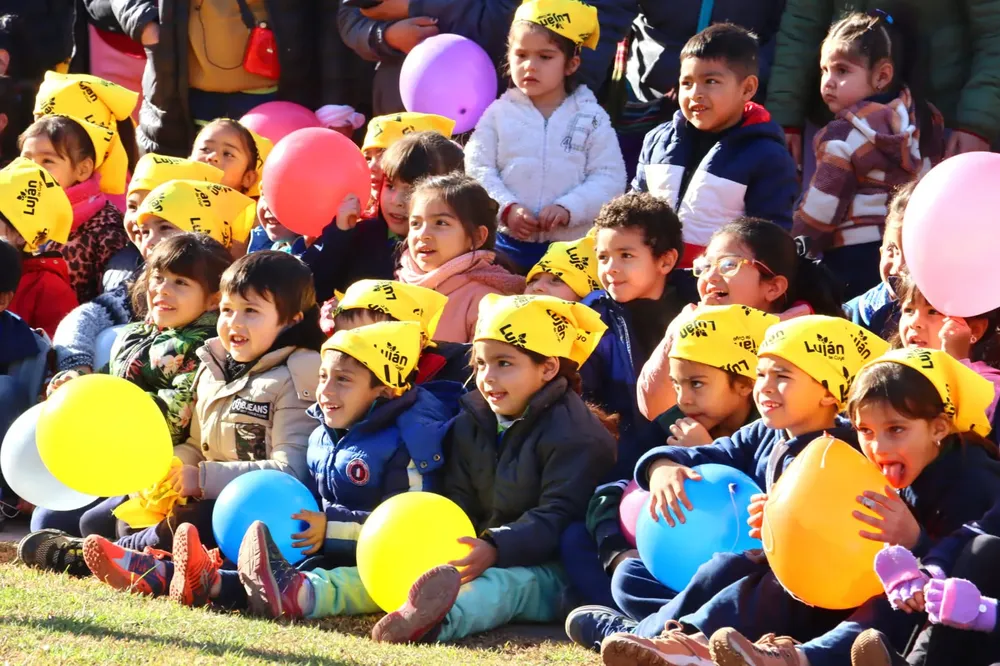 multimedia.normal.a8b946d3c7bbaeba.TG9zIG3DoXMgY2hpY29zIGRpc2ZydXRhbmRvIGRlIGxhX25vcm1hbC53ZWJw