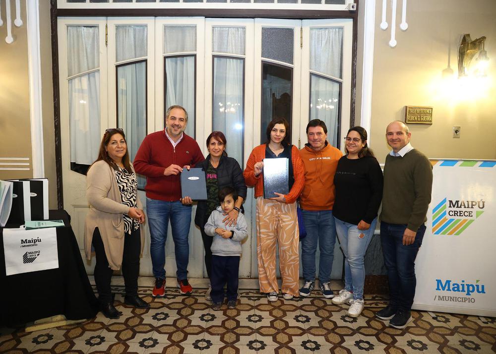 Entrega libros Maipú 2