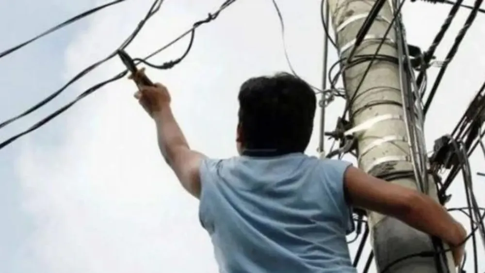 multimedia.normal.84cd7e111461712d.RWxlY3Ryb2N1dGFkbyBwb3Igcm9iYXIgY2FibGVzX25vcm1hbC53ZWJw