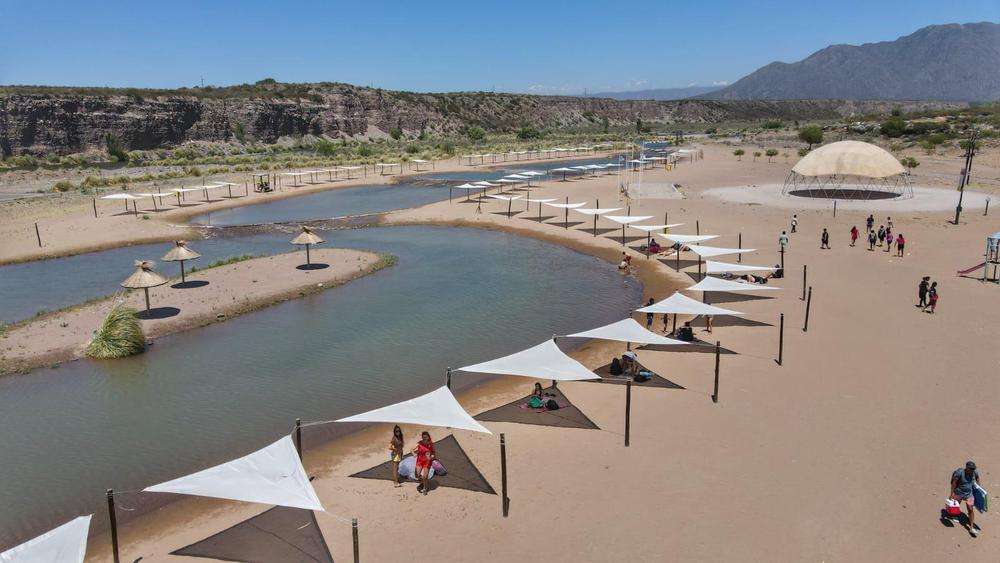 Luján Playa Bajada al Río 23-24