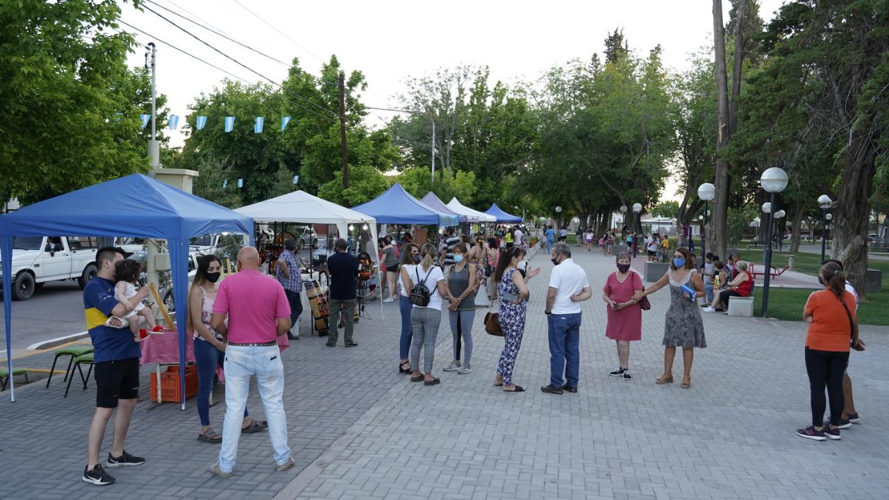 FERIA-DE-ARTESANOS-Y-EMPRENDEDORES-7