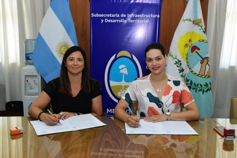 5664c909-3b2b-4aac-9a48-f1534b22ec1b-768x512