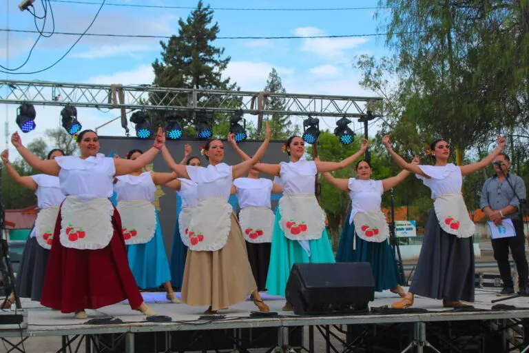 463063426_944121001083558_1202222708364698248_n-768x512