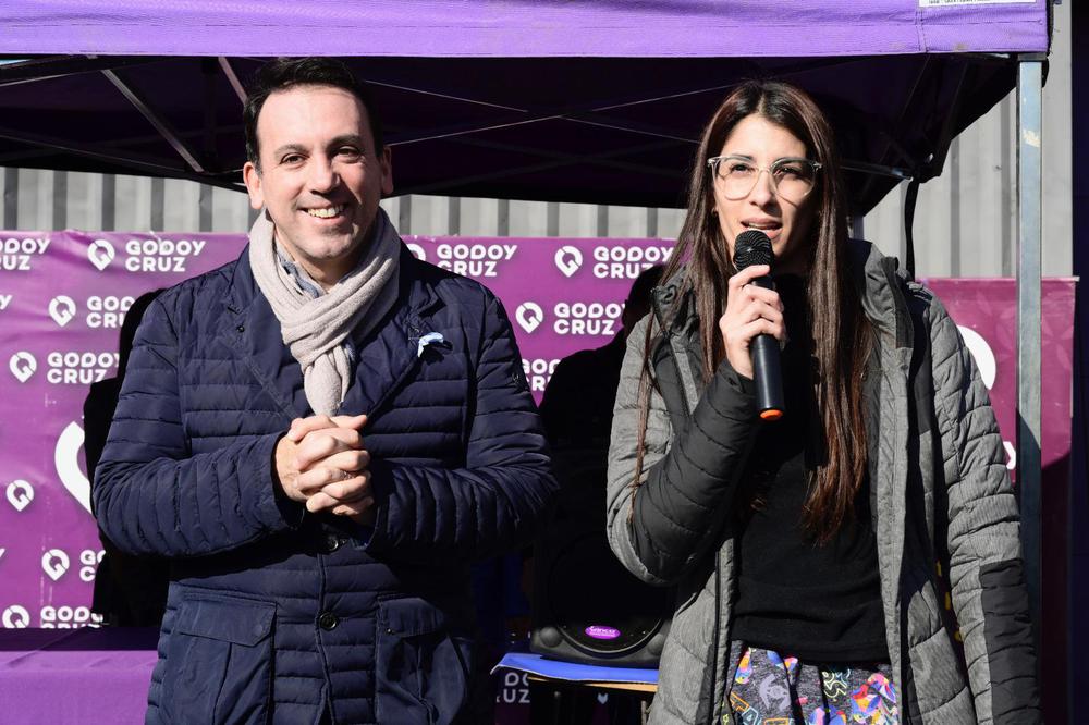 entrega-de-certificados-escuela-de-oficios-garcia-zalazar-estudiantes