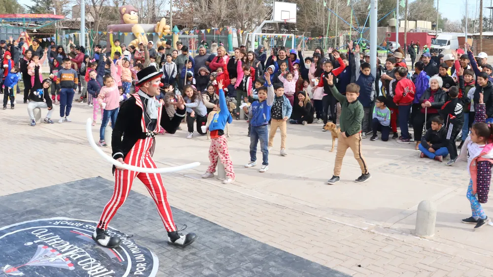 multimedia.normal.a385a9d9bf5adbca.Q2lyY28geSBLZXJtw6lzIGVuIFBlcmRyaWVsIC0gTWVzX25vcm1hbC53ZWJw