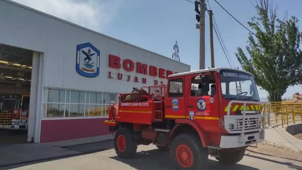 multimedia.normal.88a3f31793c4e2e2.VW5hICAoMilfbm9ybWFsLndlYnA=