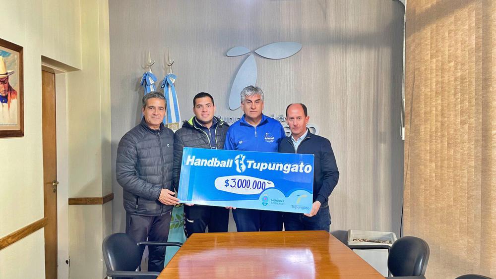 Entrega-cheque-Handball-Tgto1-1536x864