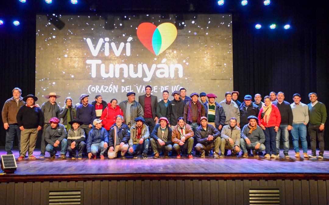 732403ac-7da5-4f75-99d7-b3a7982f76e7