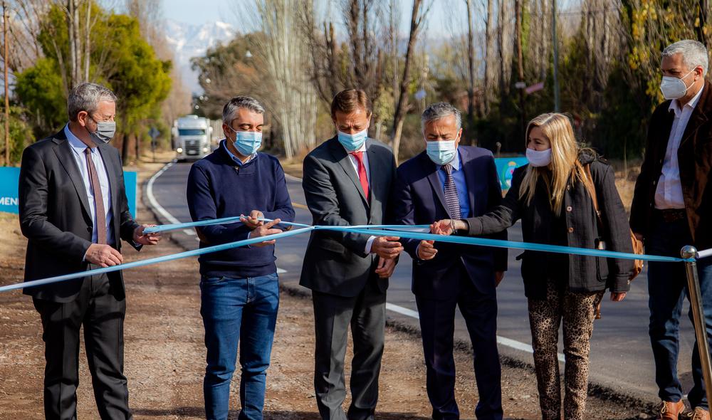 Corte de cinta de la nueva Av. Sáenz Peña