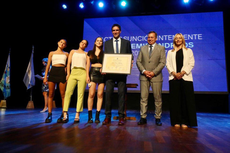 cf27e6e2-08f4-4738-b621-e08329726a03-980x654